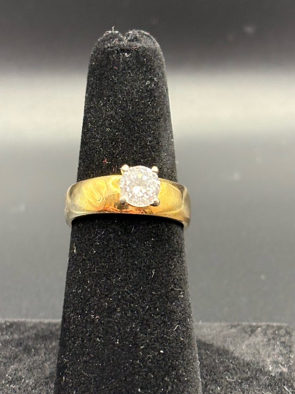 18K GE Gold Ring with Clear Round Stone - Women Jewelry